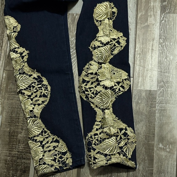 🌸 Dark Blue Women’s Jeans with Decorative Cream Lace Trim - Picture 2 of 3